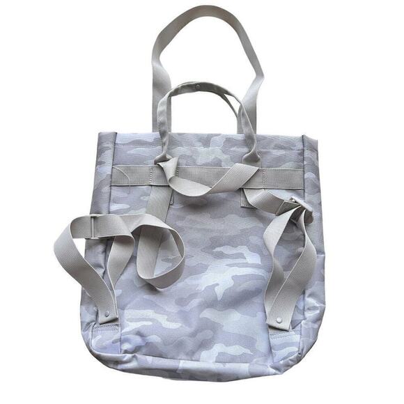 PINK Victoria's Secret Tote Bag Convertible Camo Backpack Light Grey NWOT - Picture 2 of 5